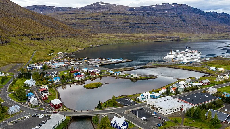 Fotografia de destinație Seyðisfjörður