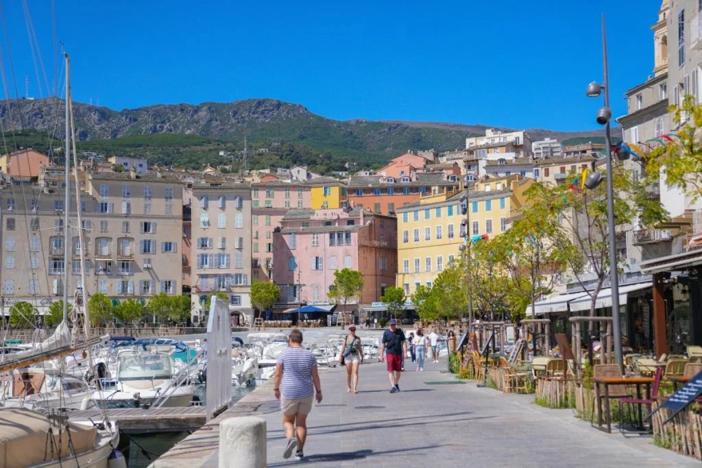 Bastia vechi port și cetate de pe coasta Corsica