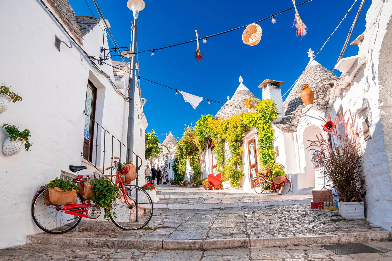 Brindisi malul mării și portul istoric din Puglia, Italia
