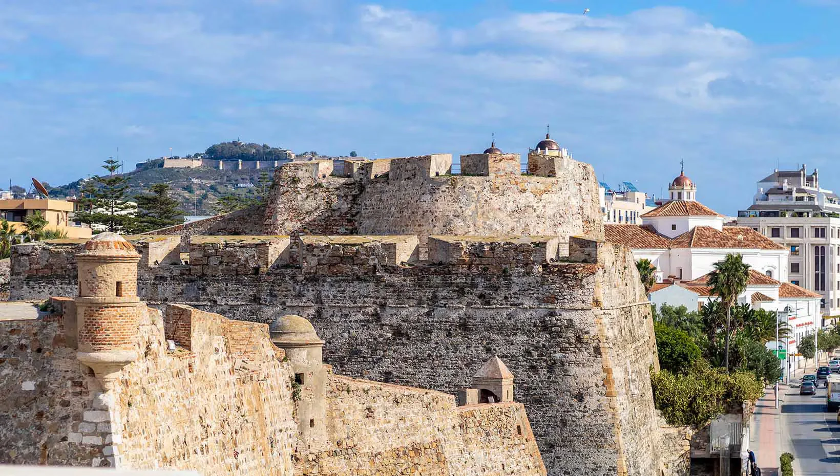 Ceuta faleză și fortificații istorice de pe strâmtoarea Gibraltar