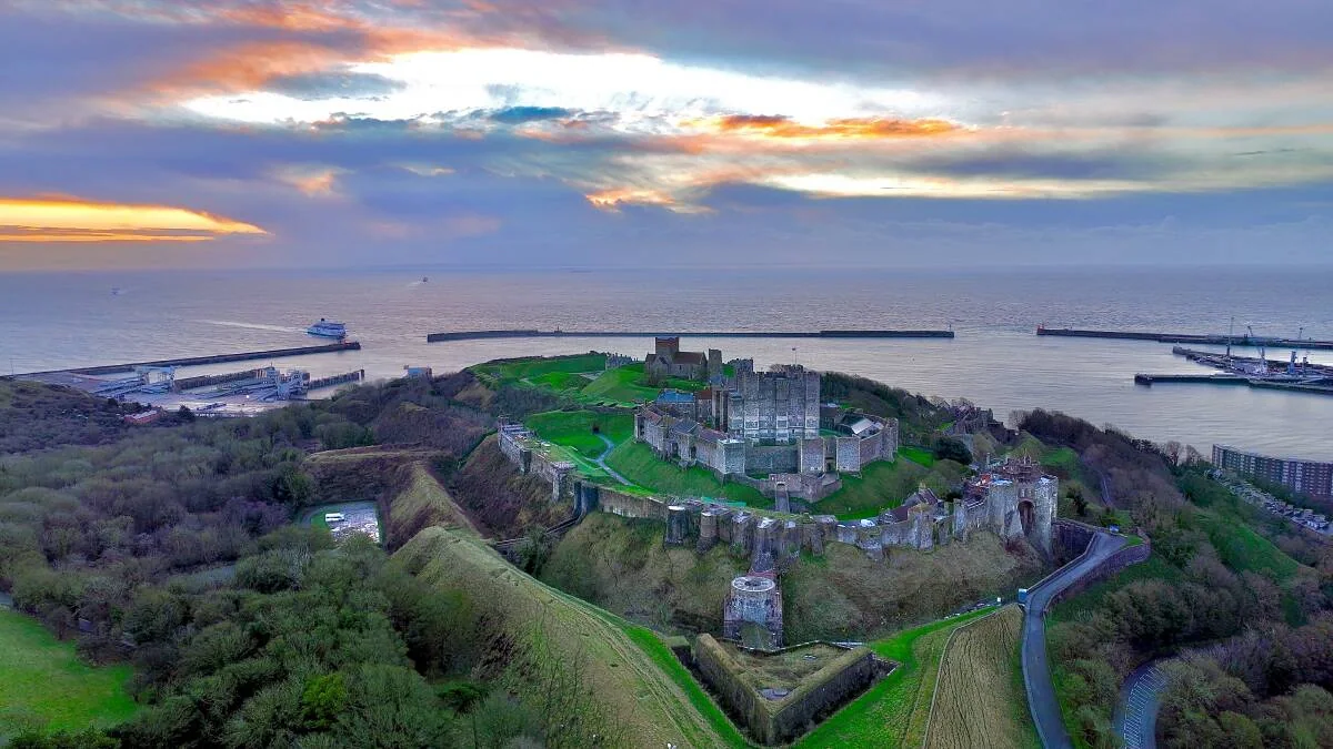 White Cliffs of Dover, castel și coasta Canalului Mânecii în Kent
