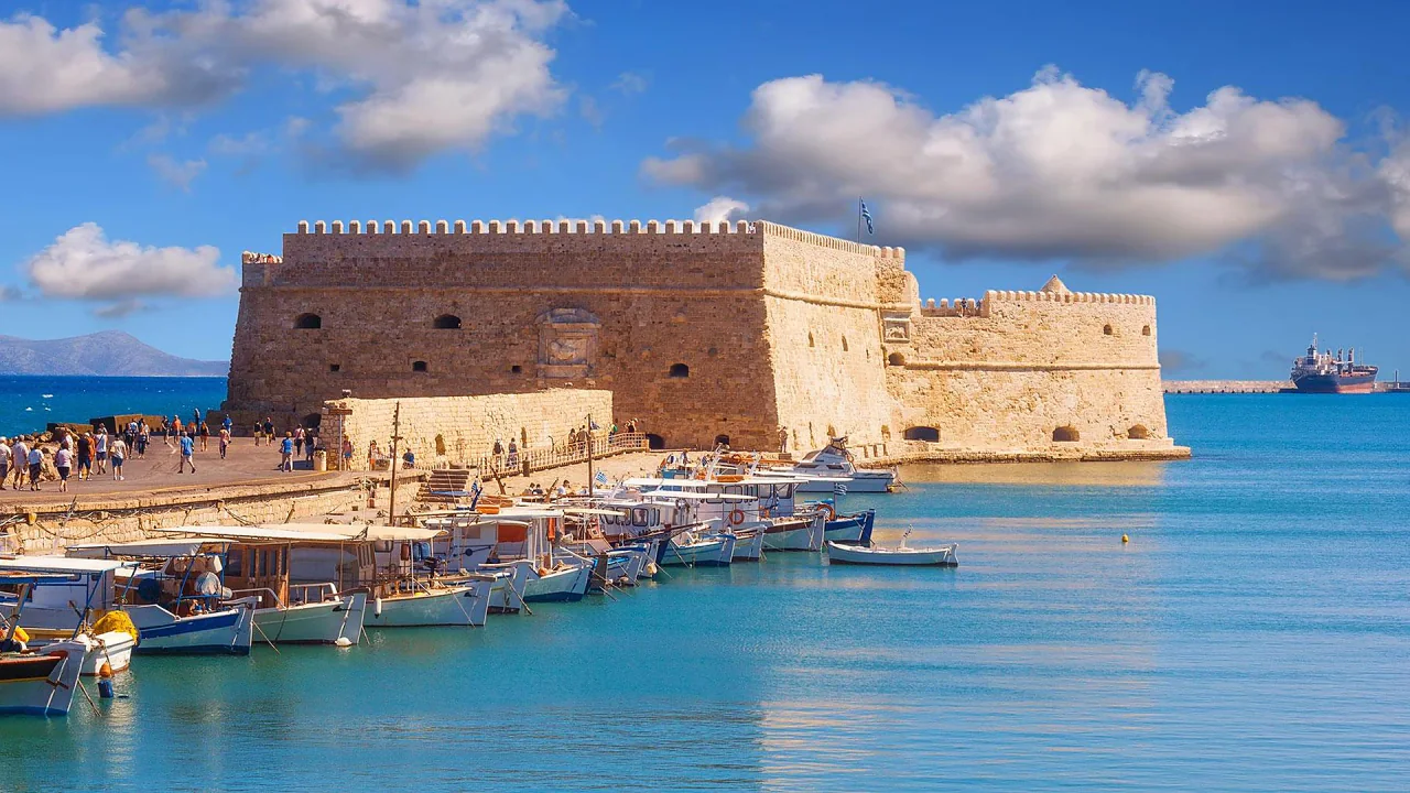 Heraklion portul și fortăreața Koules din Creta