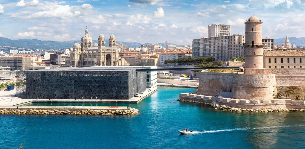 Marseille Portul vechi, bazilica și peisajul urban mediteranean din sudul Franței