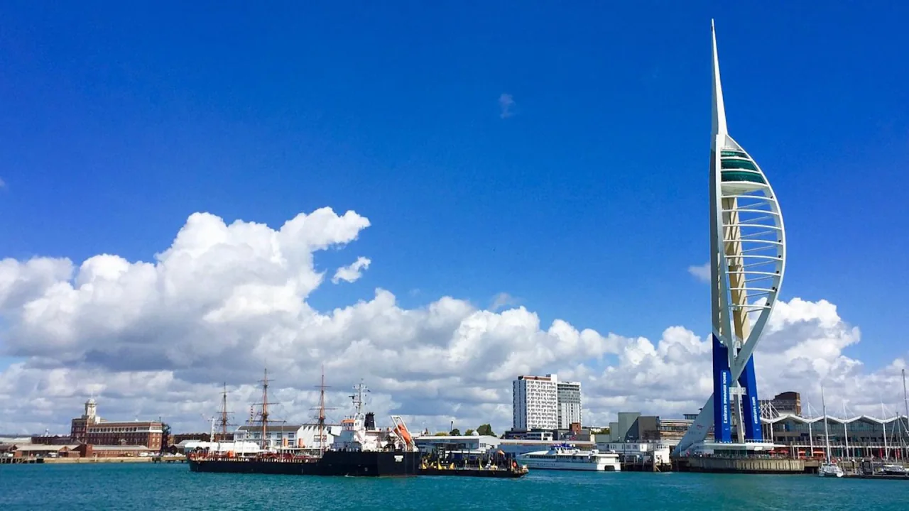 Portsmouth port de feriboturi și malul apei