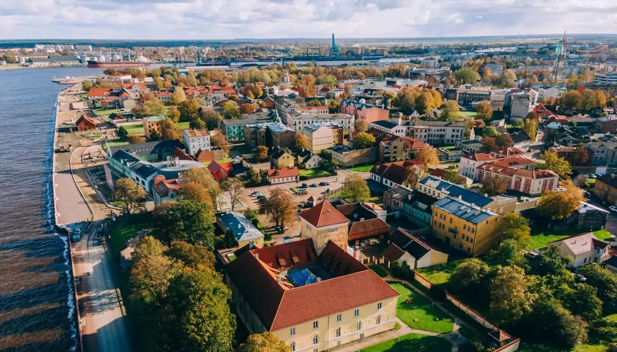 Ventspils plajă, castel și atracții ale vizitatorilor letoni
