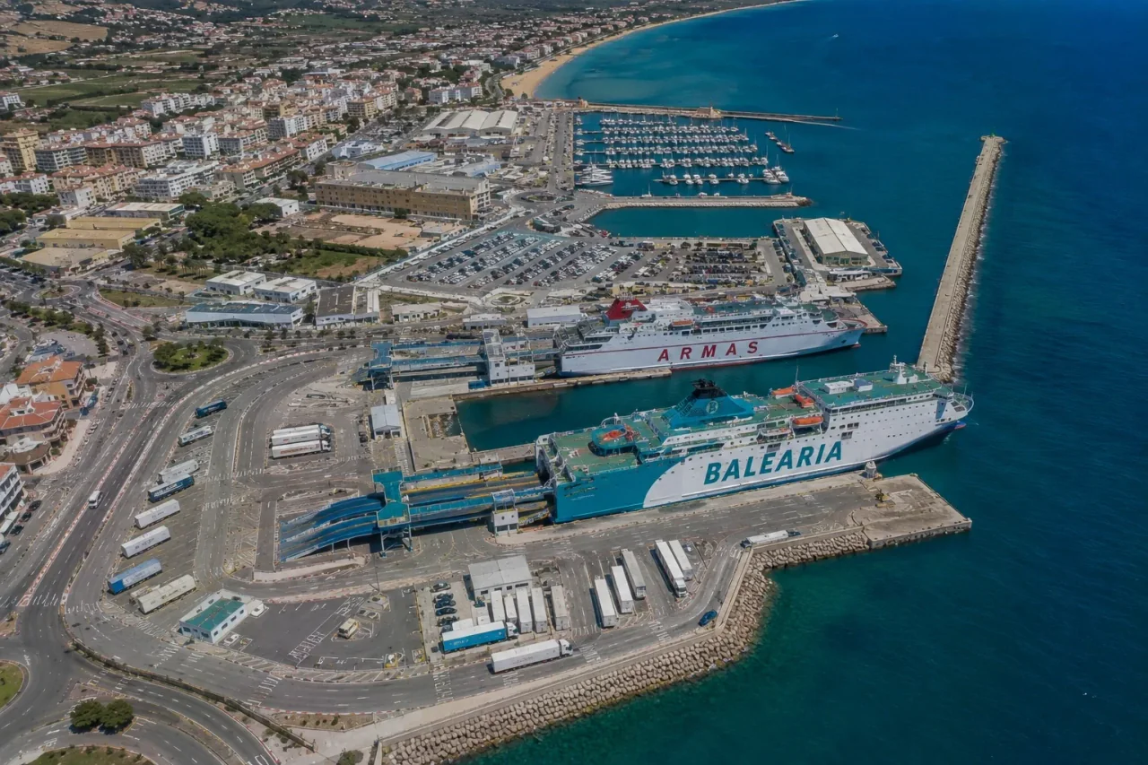 Dénia Terminal de feriboturi de pasageri și port de agrement pe Costa Blanca din Spania