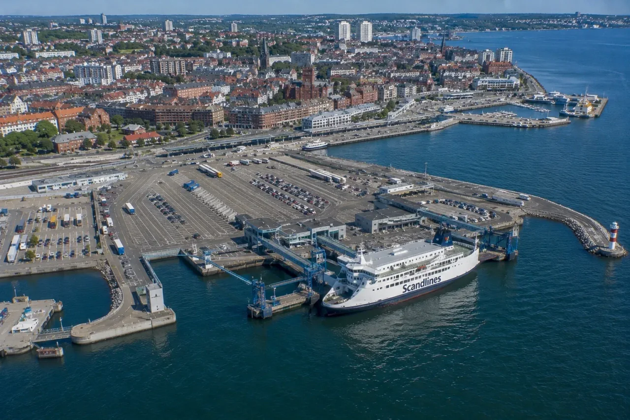 Terminalul de feriboturi Helsingborg și traversarea ØRESUNDSLINJEN către Danemarca