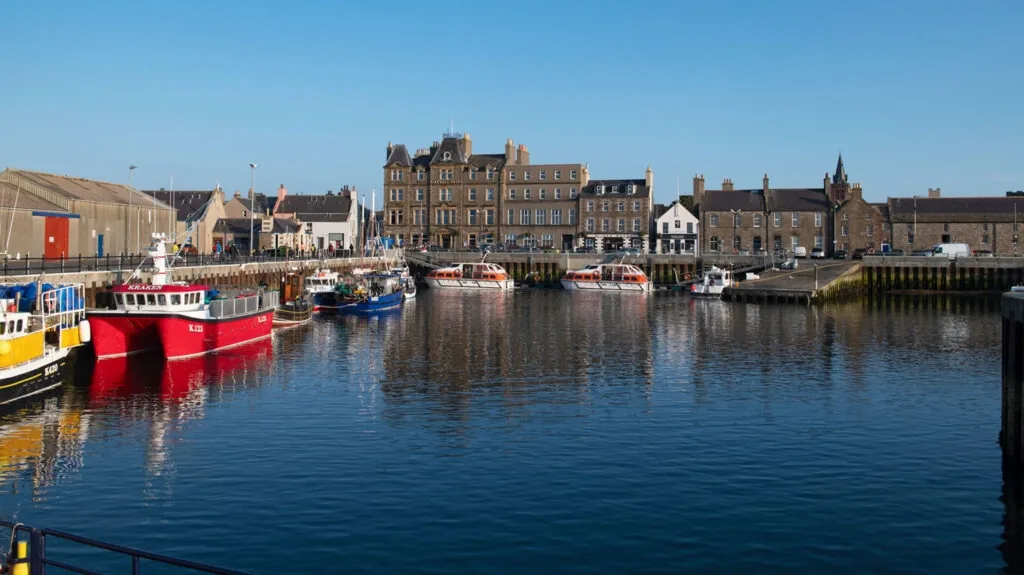 Kirkwall port de feriboturi din Orkney
