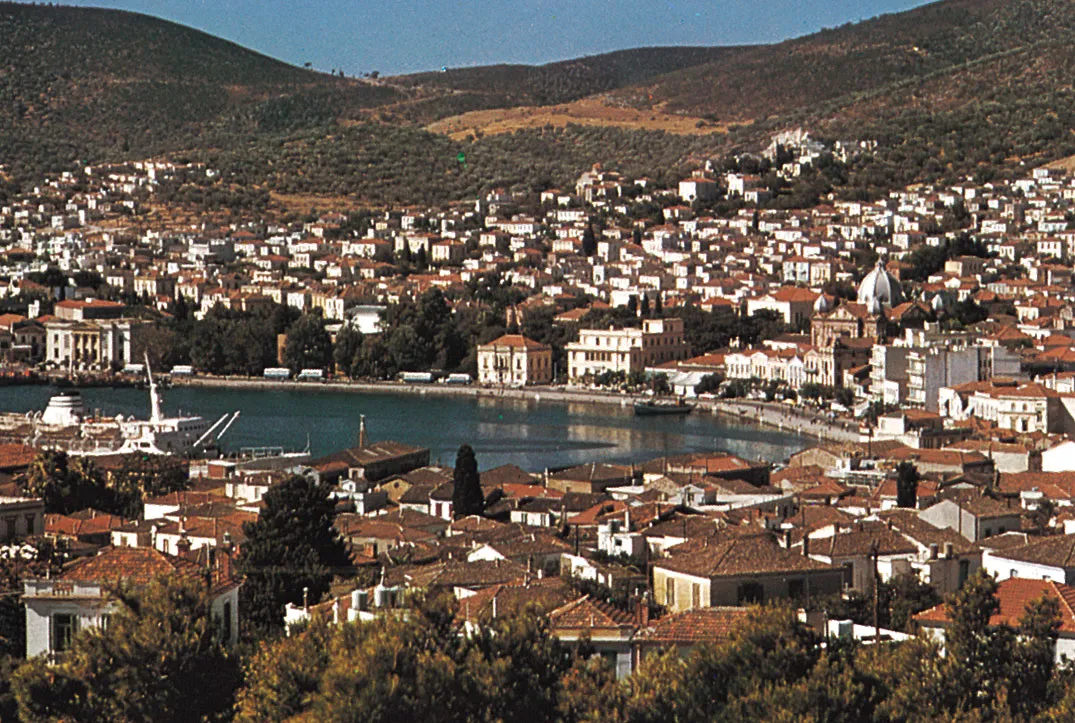 Portul de feriboturi din Mytilene