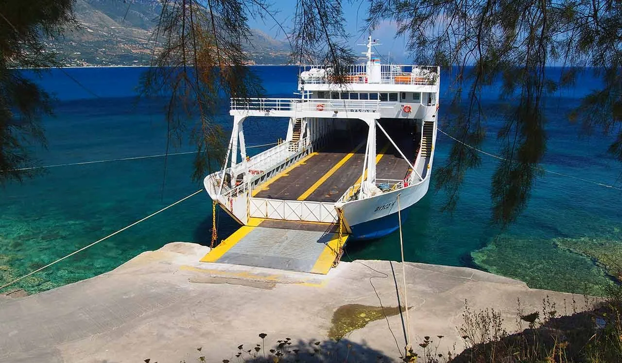 Portul de feriboturi Pesada, Kefalonia