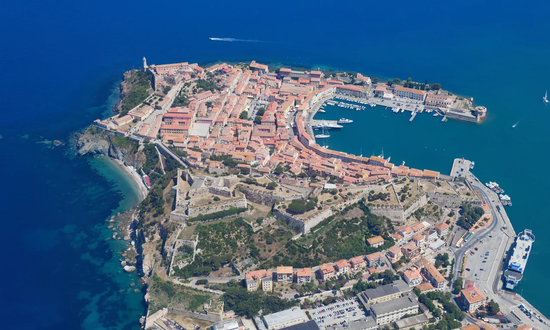 Port de feriboturi Portoferraio pe Elba