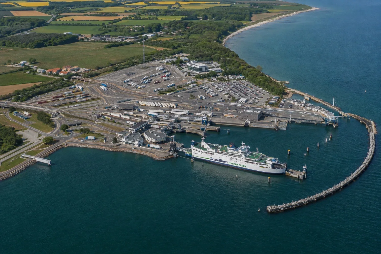 Puttgarden port de feriboturi pe Fehmarn în Germania