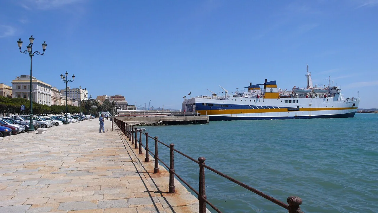 Trapani Port de feriboturi și hidroplan