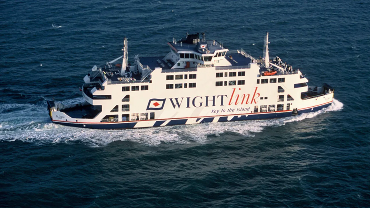 Wightlink Feribotul St Clare pe Solent