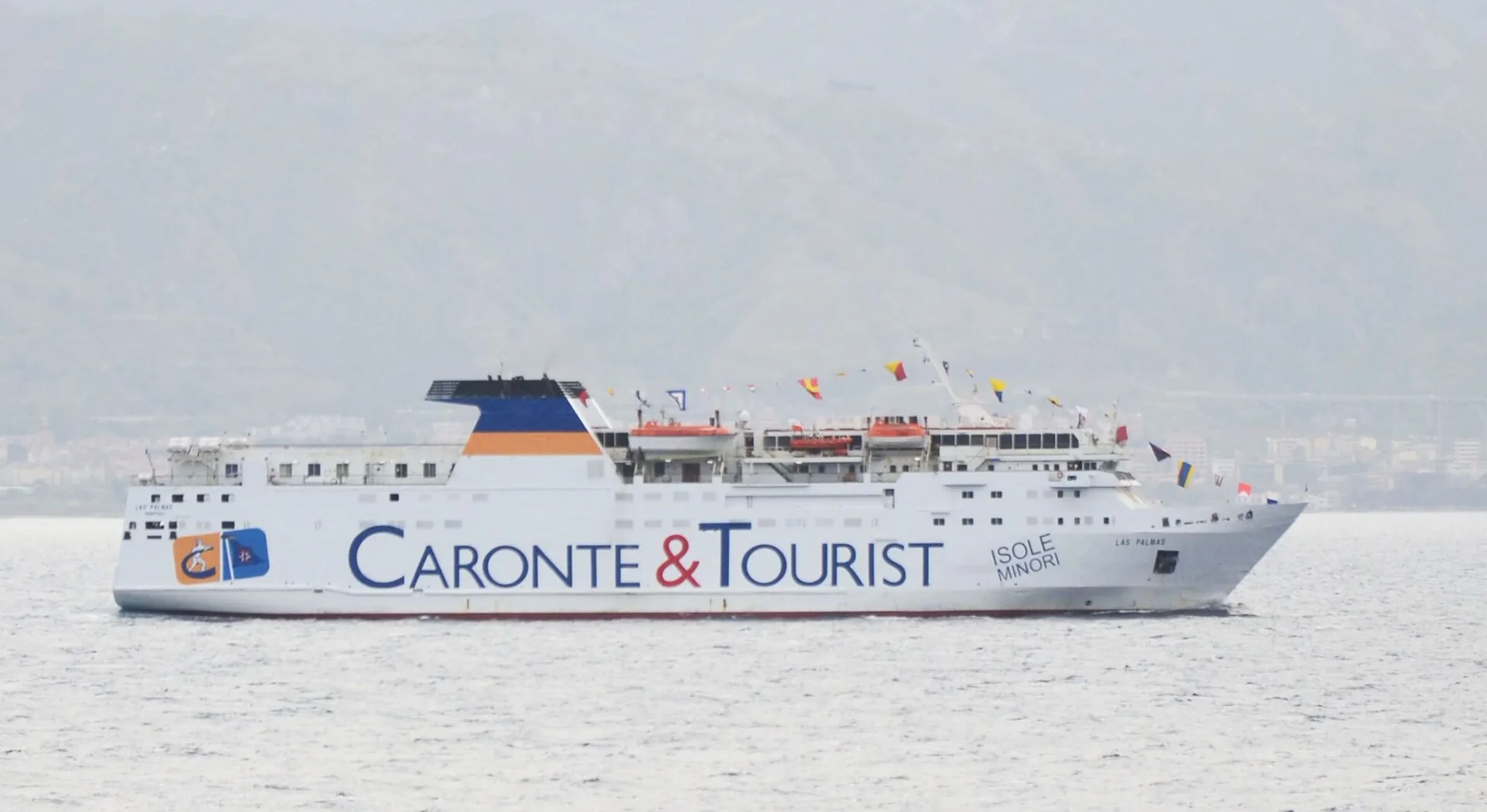 Feribotul de pasageri Caronte & Tourist Isole Minori – Siremar