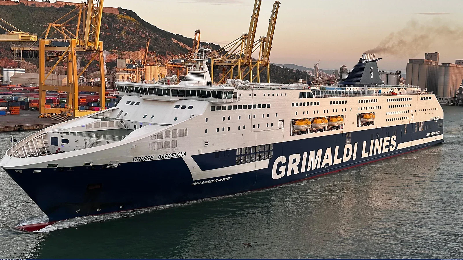 Feribotul Grimaldi Lines