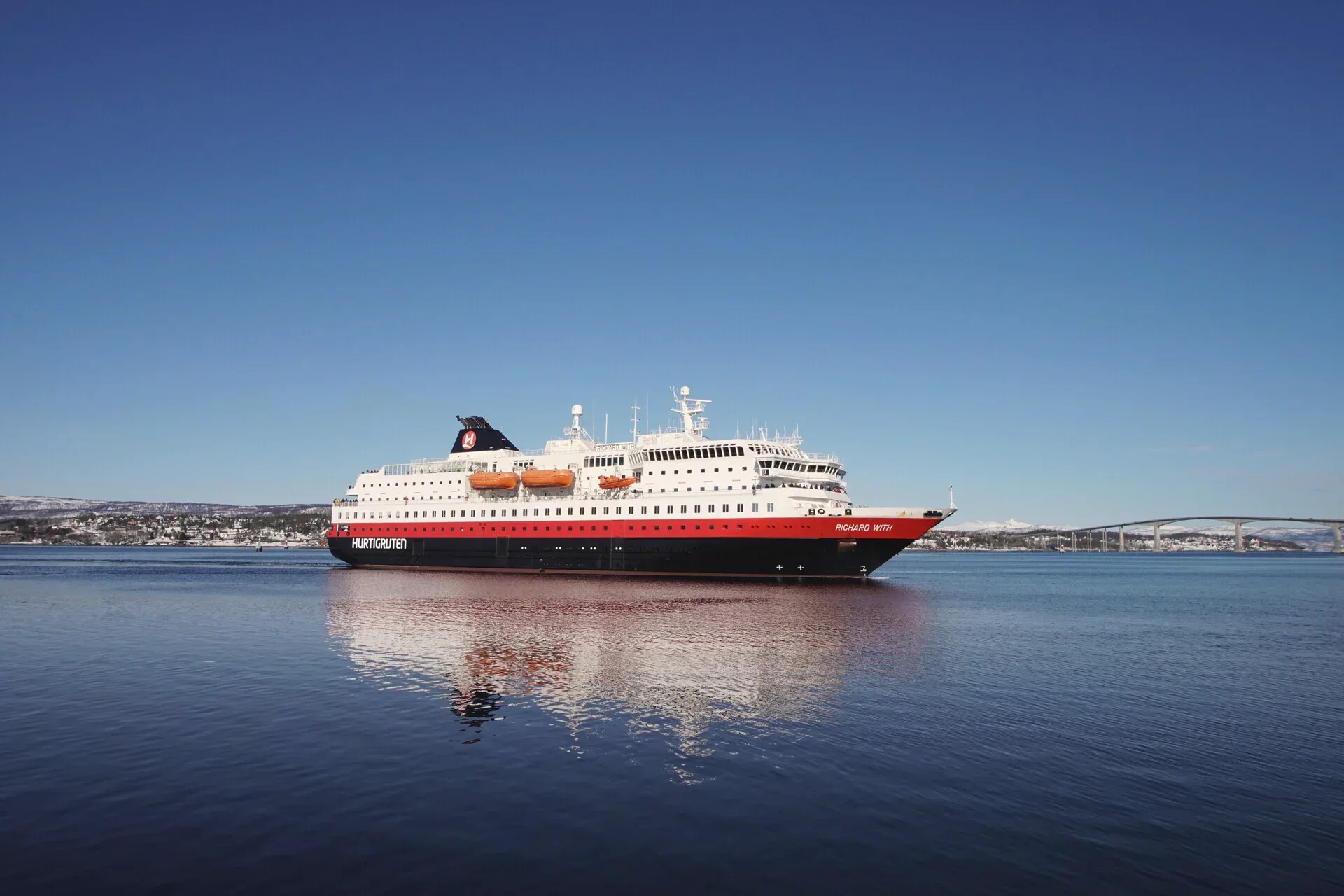 Feribotul Hurtigruten
