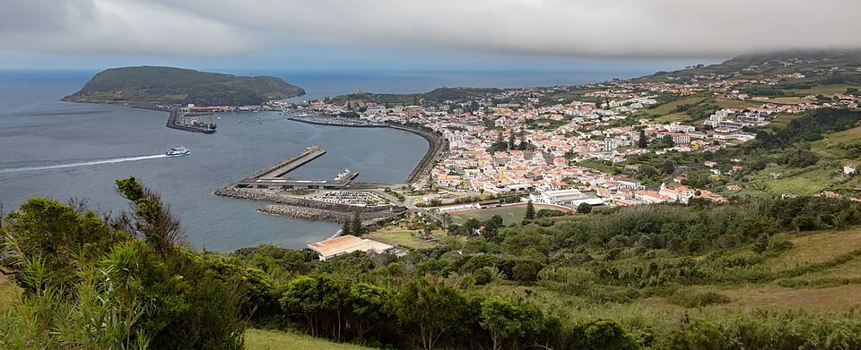 Horta coasta și împrejurimile portului