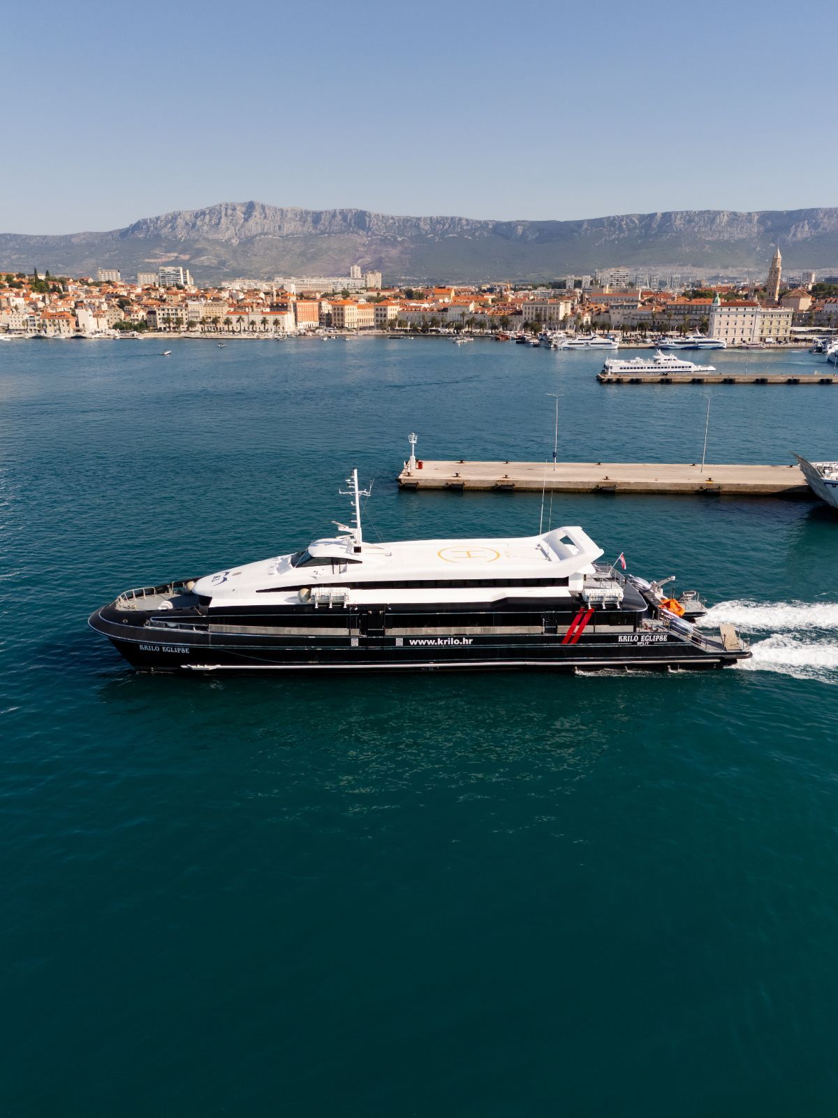 Feribotul Krilo Fast Ferries