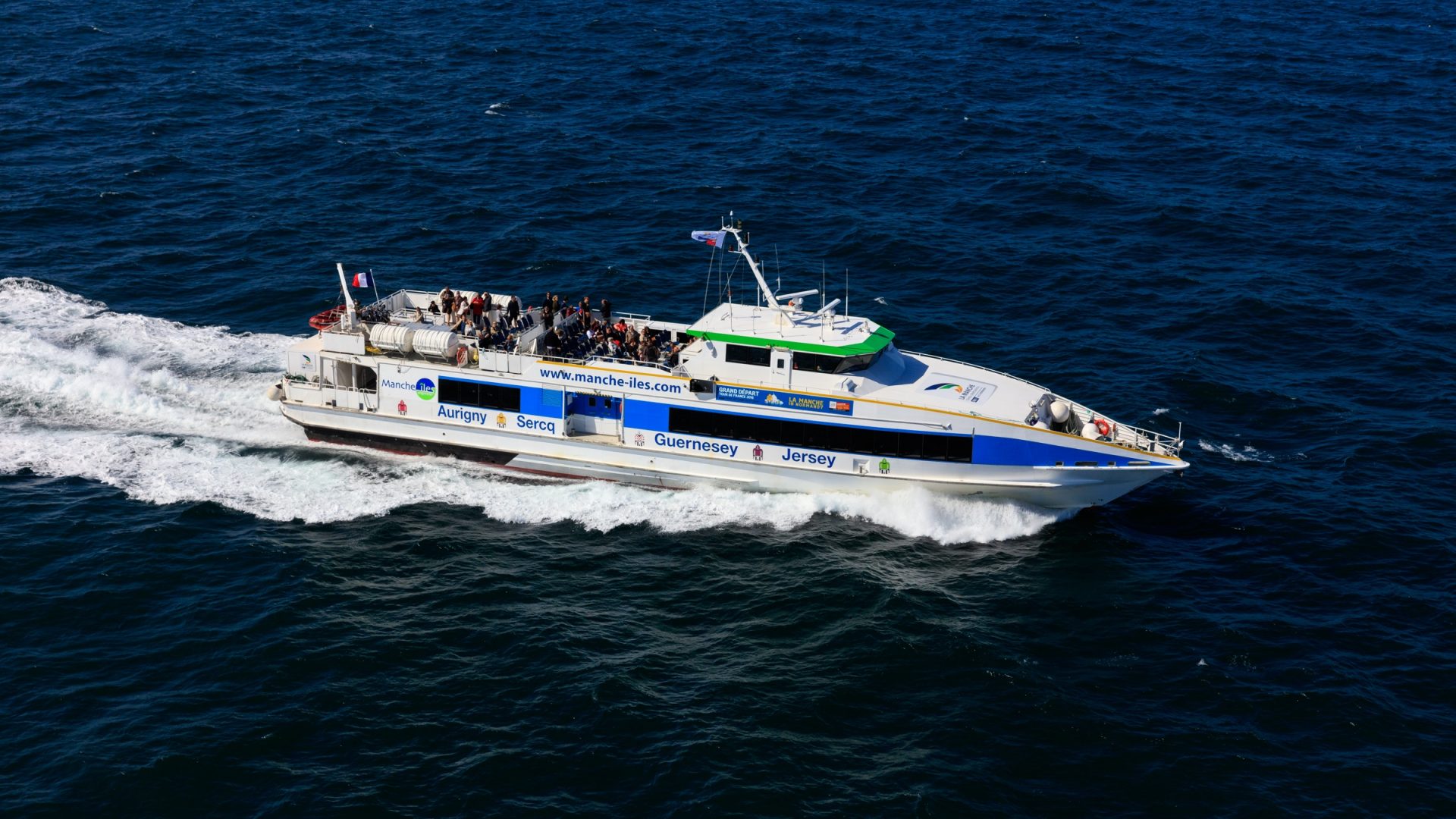 Feribotul Manche Iles Express
